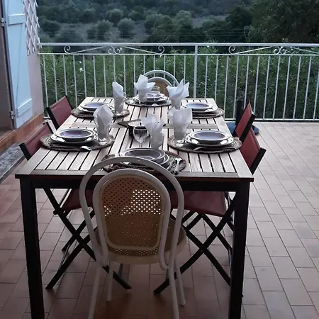 A 500 M De La Vila