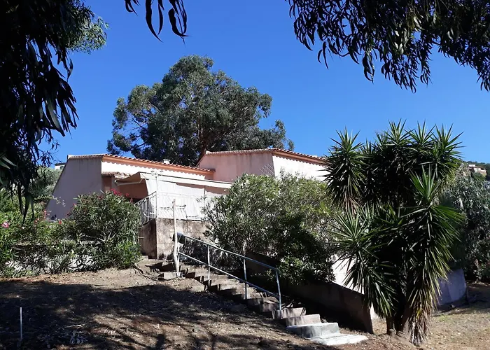 A 500 M De La * Saint-Florent (Corsica)