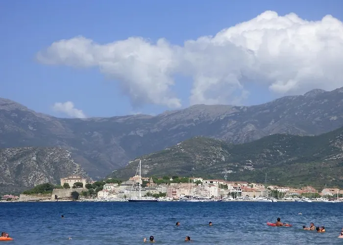 A 500 M De La Villa *