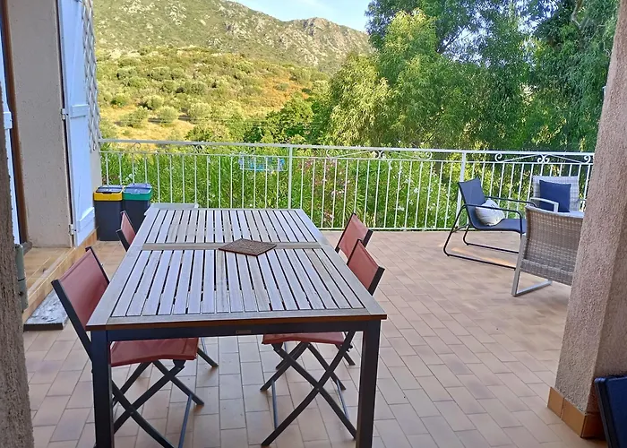 A 500 M De La Saint-Florent (Corsica)